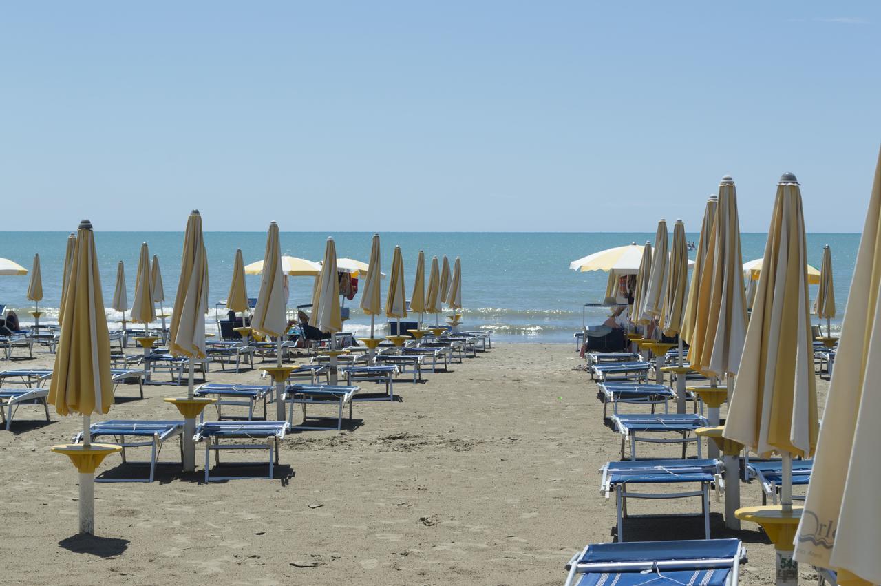Hotel Riviera Durrës Exterior foto